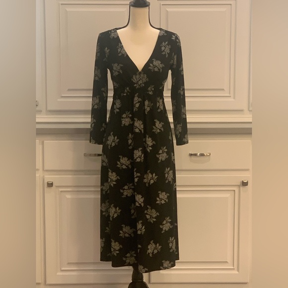 MICHAEL Michael Kors V-neck Tie Belt Midi Dress Black Cream Floral Size Medium - Picture 3 of 16